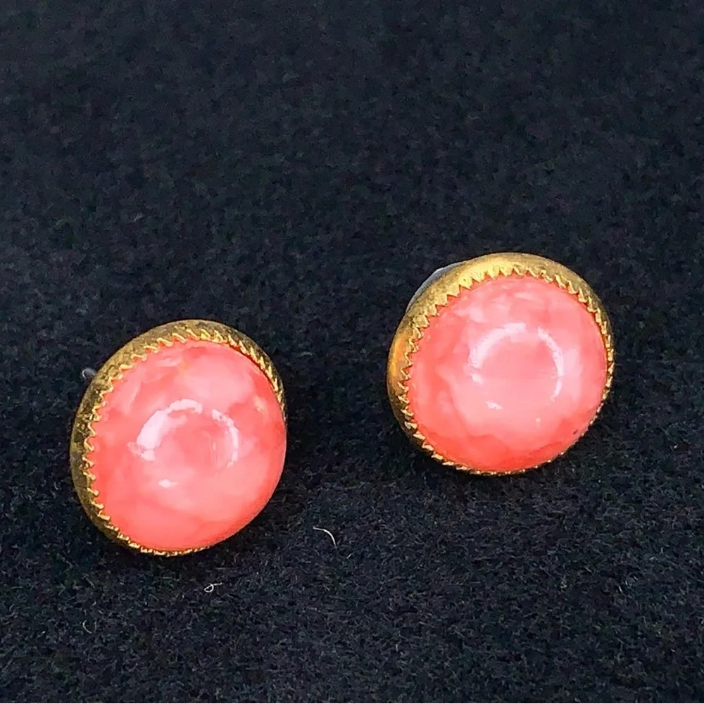 Vintage Gold Coral Cabochon Style Lucite Earrings Boho Retro Bohemian
